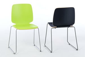 Die Vorderansicht und Rückansicht unseres Holzstuhls Monaco KU